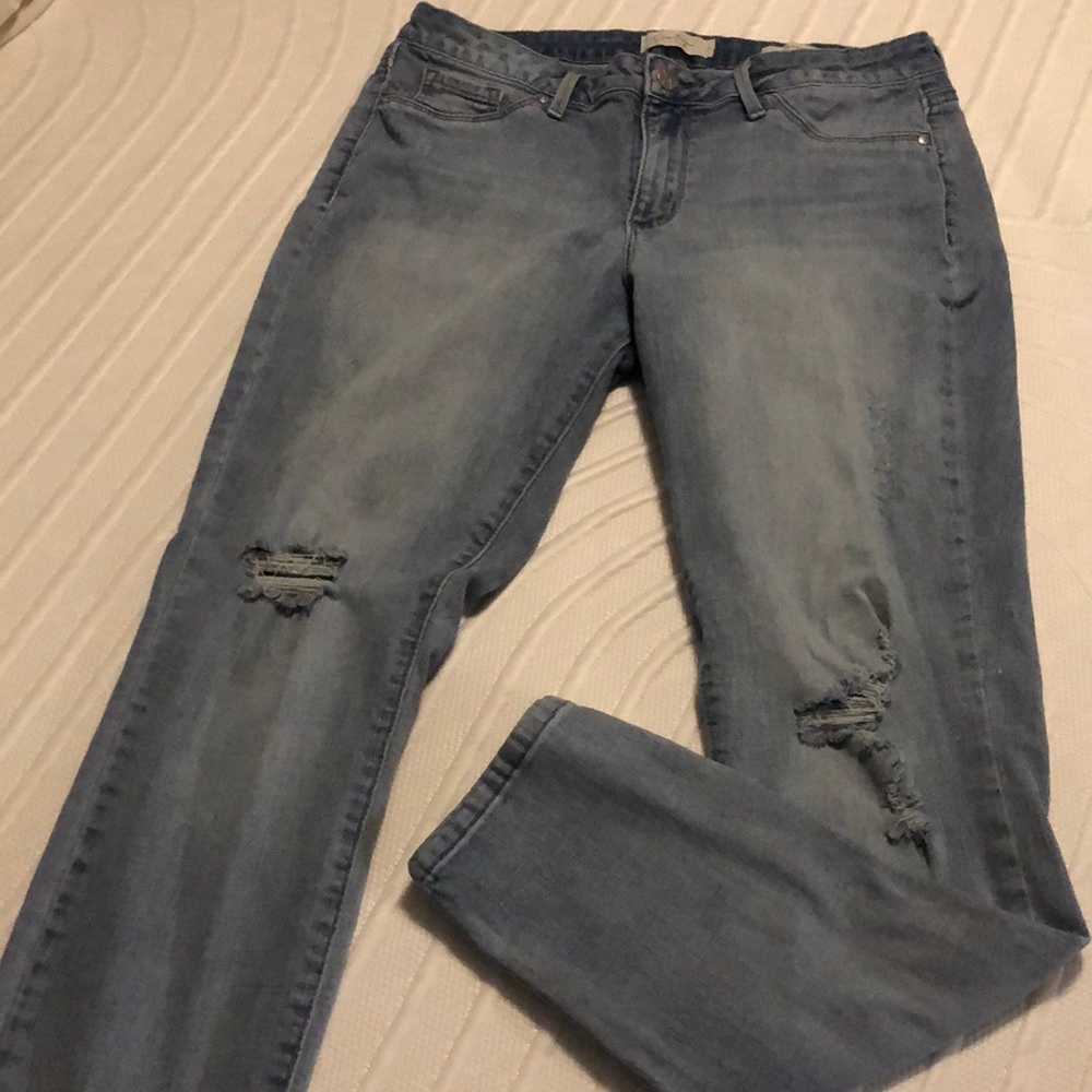 Distressed skinny Jean